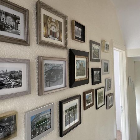 4 Bedroom House In Harrogate Town Centre ภายนอก รูปภาพ
