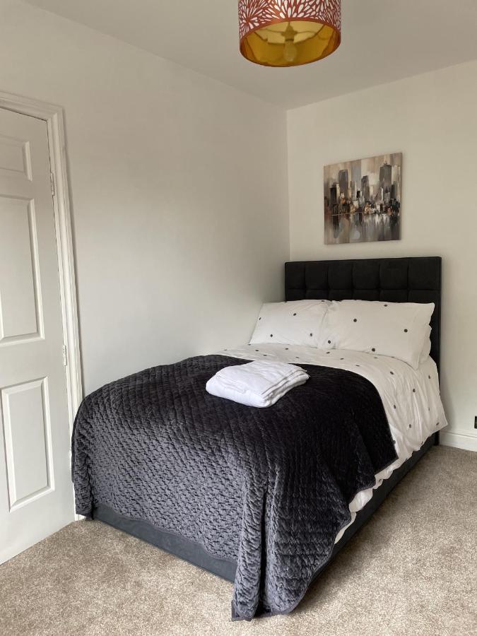 4 Bedroom House In Harrogate Town Centre ภายนอก รูปภาพ