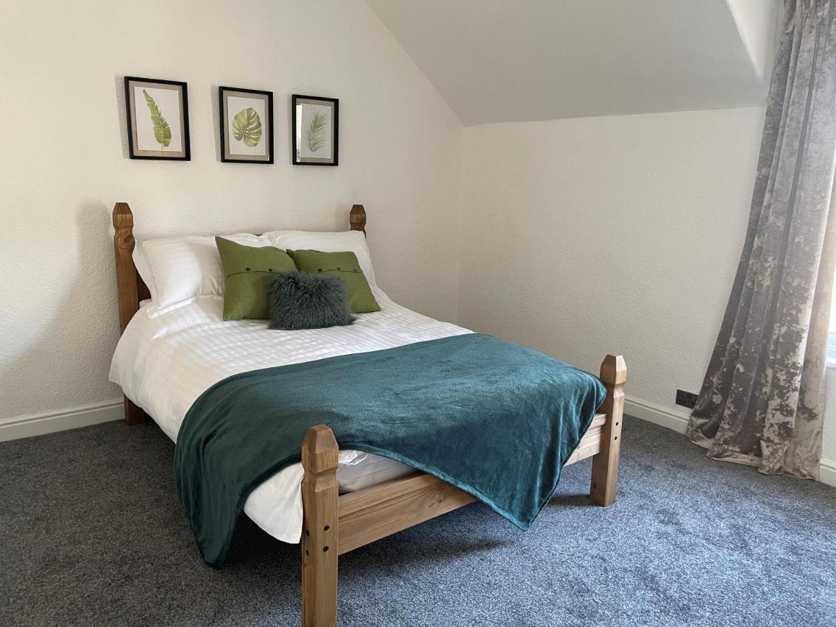 4 Bedroom House In Harrogate Town Centre ภายนอก รูปภาพ